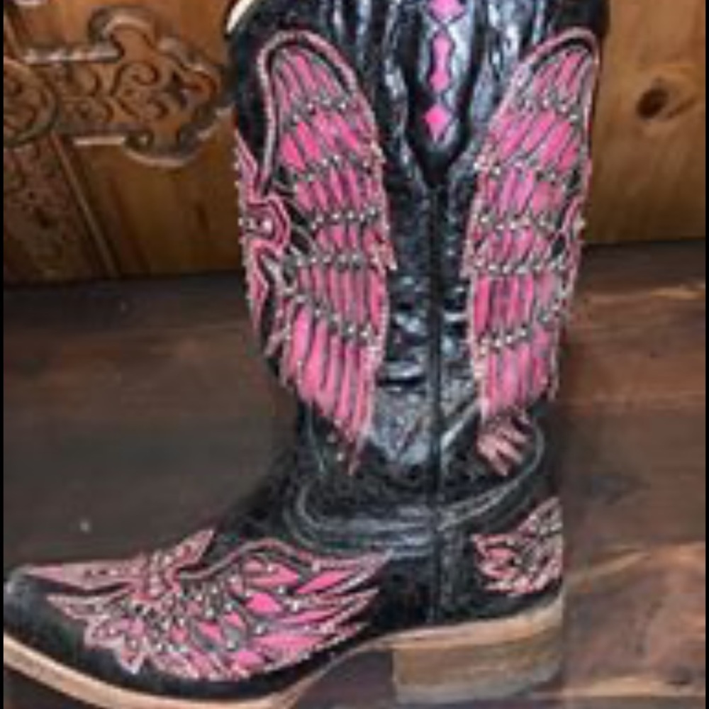 Corral boots